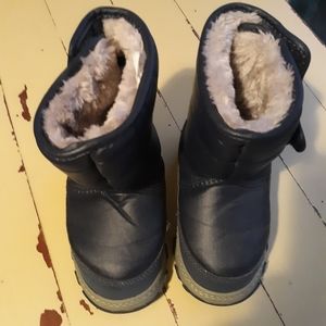 Size 8 (toddler) snow boots